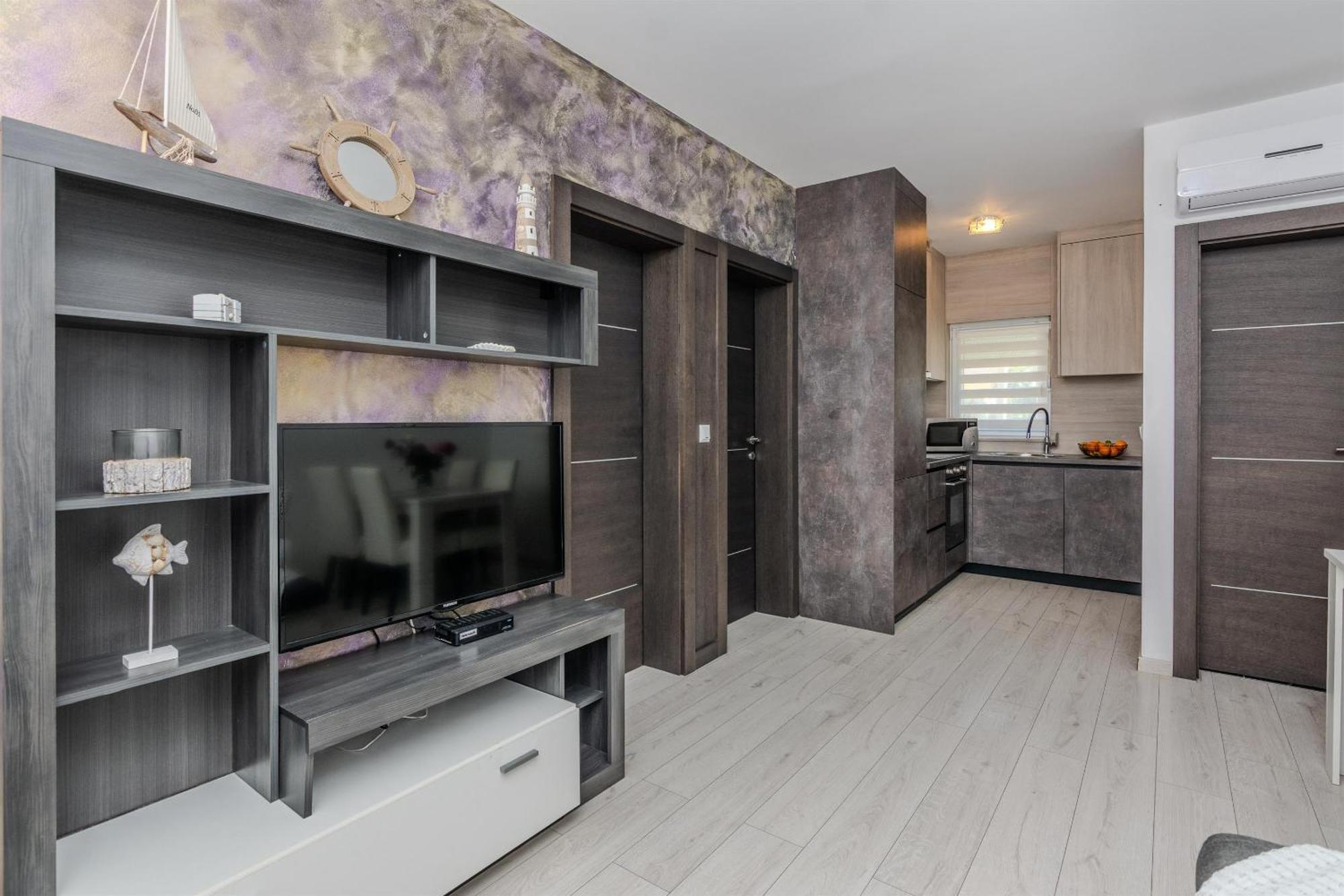 Apartments Lucica Vir Εξωτερικό φωτογραφία